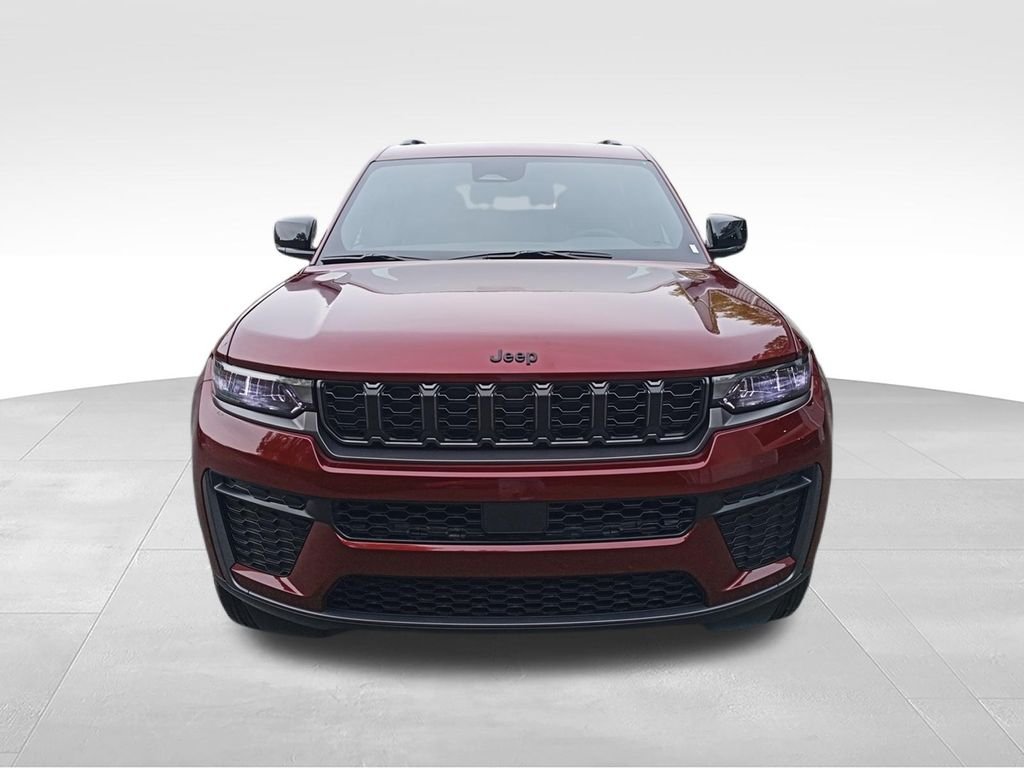 New 2026 Velvet Red Pearl-Coat Exterior Paint Jeep Altitude image 3