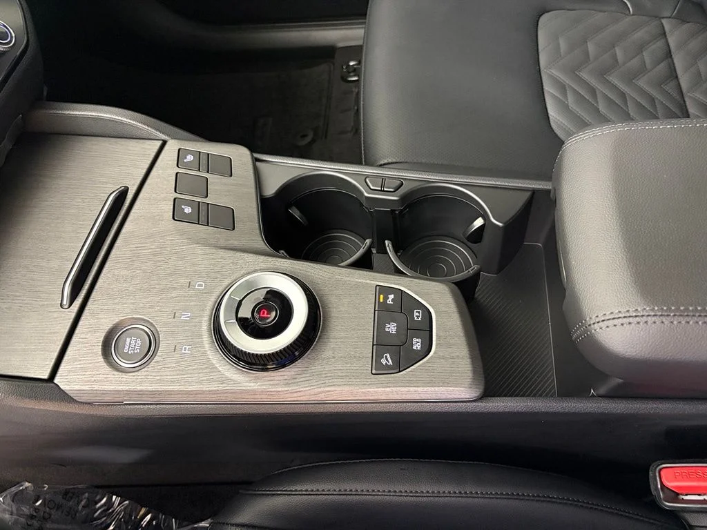 New 2027 White Kia X-Line image 32