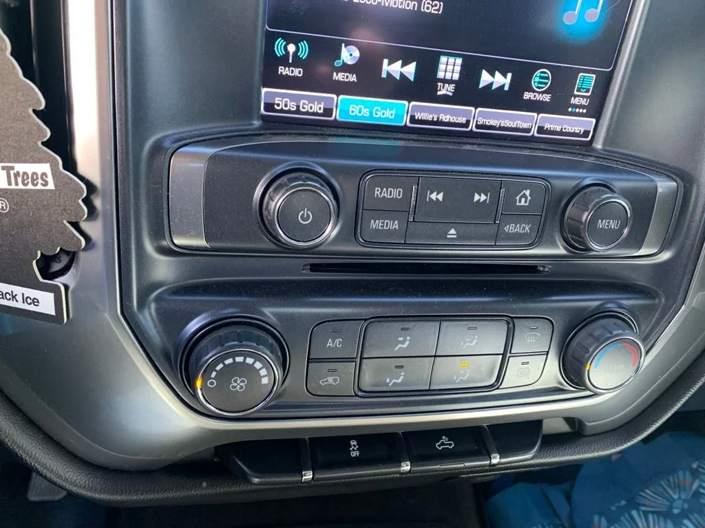 Used 2018 Silver Ice Metallic Chevrolet LT image 15