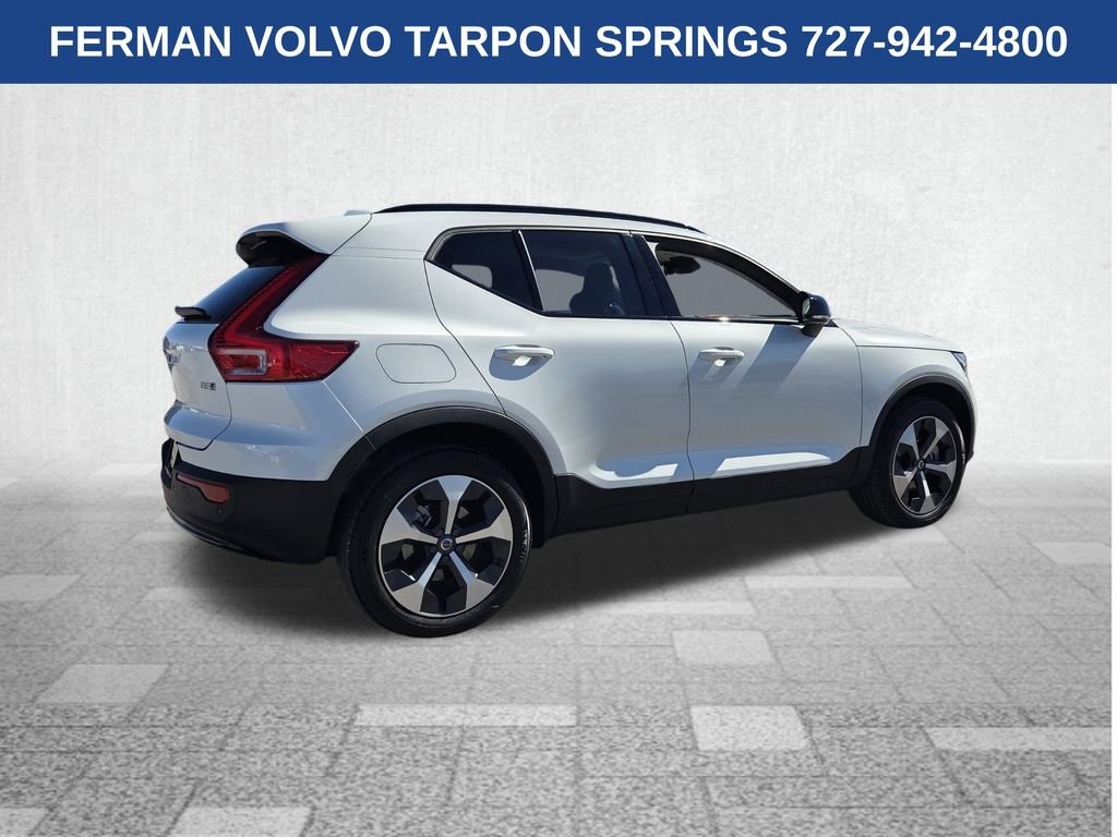 2026 Volvo XC40 Plus - Photo 10