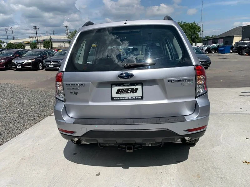 Used 2012 Silver Subaru 2.5X Sport Utility 4D image 11