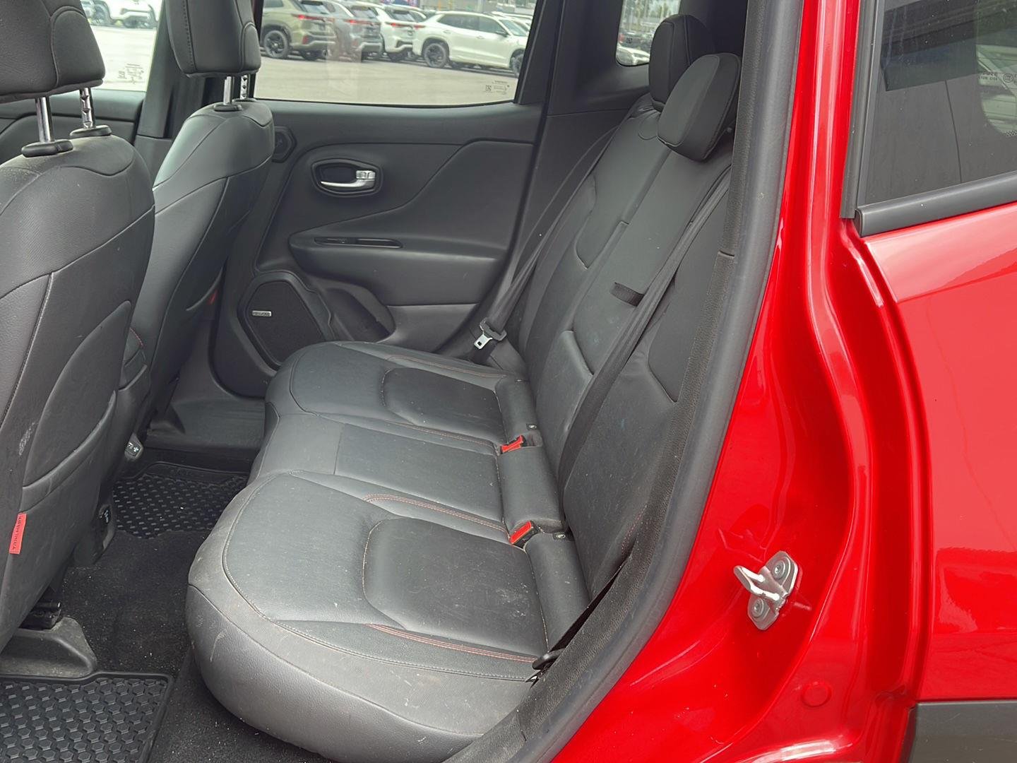 Used 2021 Colorado Red Clearcoat Jeep Trailhawk image 8
