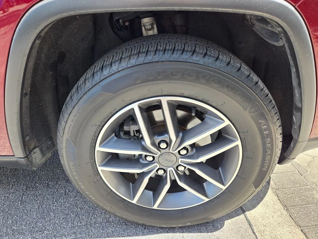 Used 2020 Red Jeep Limited image 21
