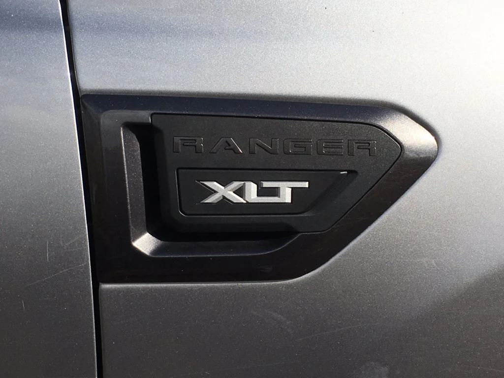 Used 2020 Silver Ford XLT image 11