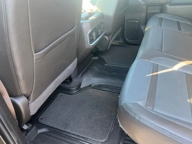 Used 2022  GMC Denali image 32
