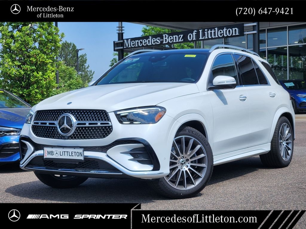New 2026 MANUFAKTUR Moonlight White Metallic Mercedes-Benz GLE 450 image 1