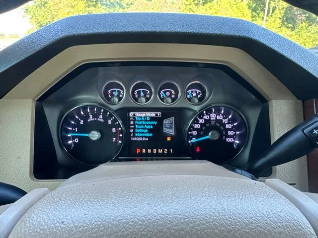 Used 2015 White Ford King Ranch image 25