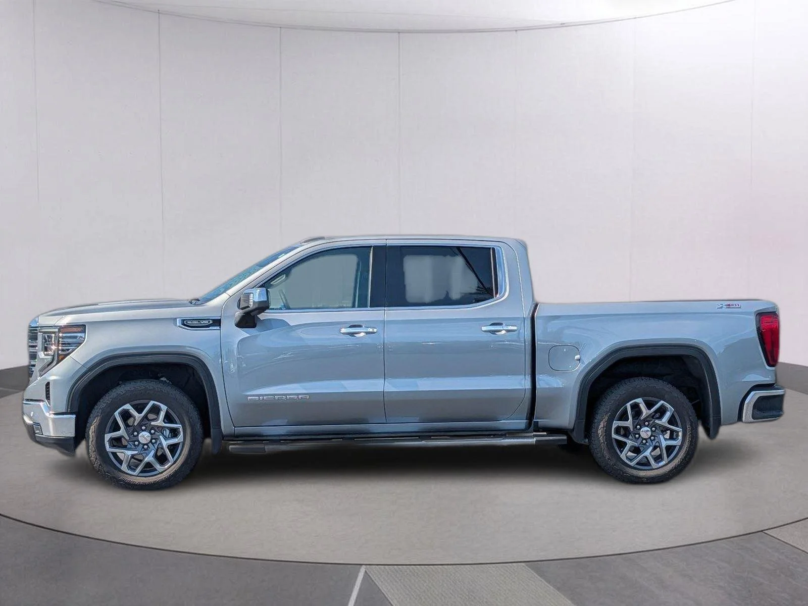 Used 2025 Sterling Metallic GMC SLT image 2