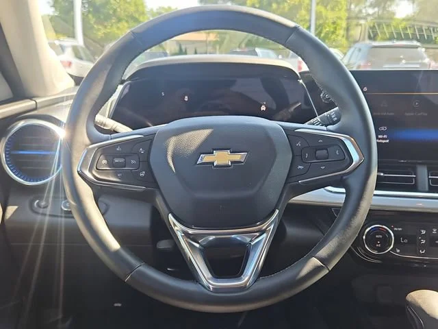 Used 2024 Summit White Chevrolet LT image 15