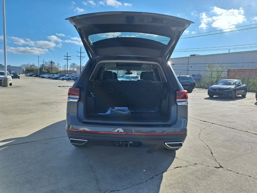 New 2026 Gray Volkswagen SE w/Technology image 29
