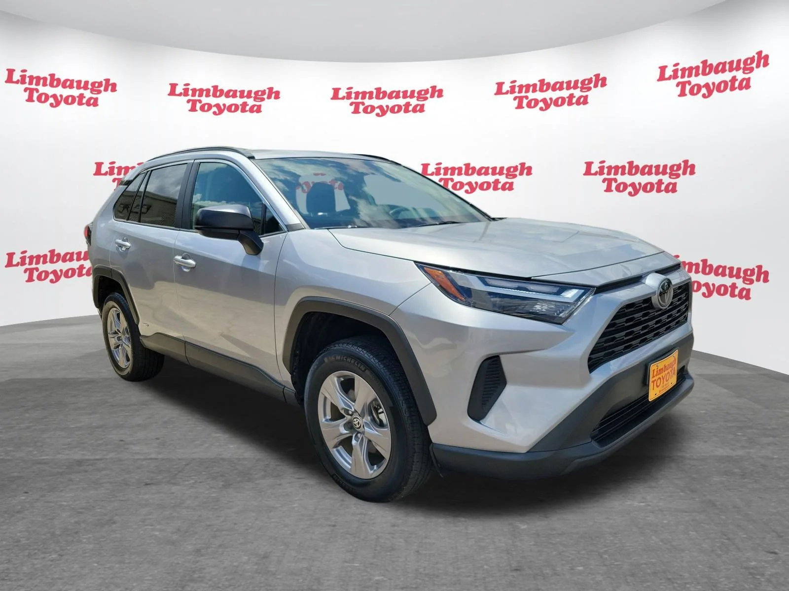 Used 2025 Silver Toyota Hybrid LE image 16