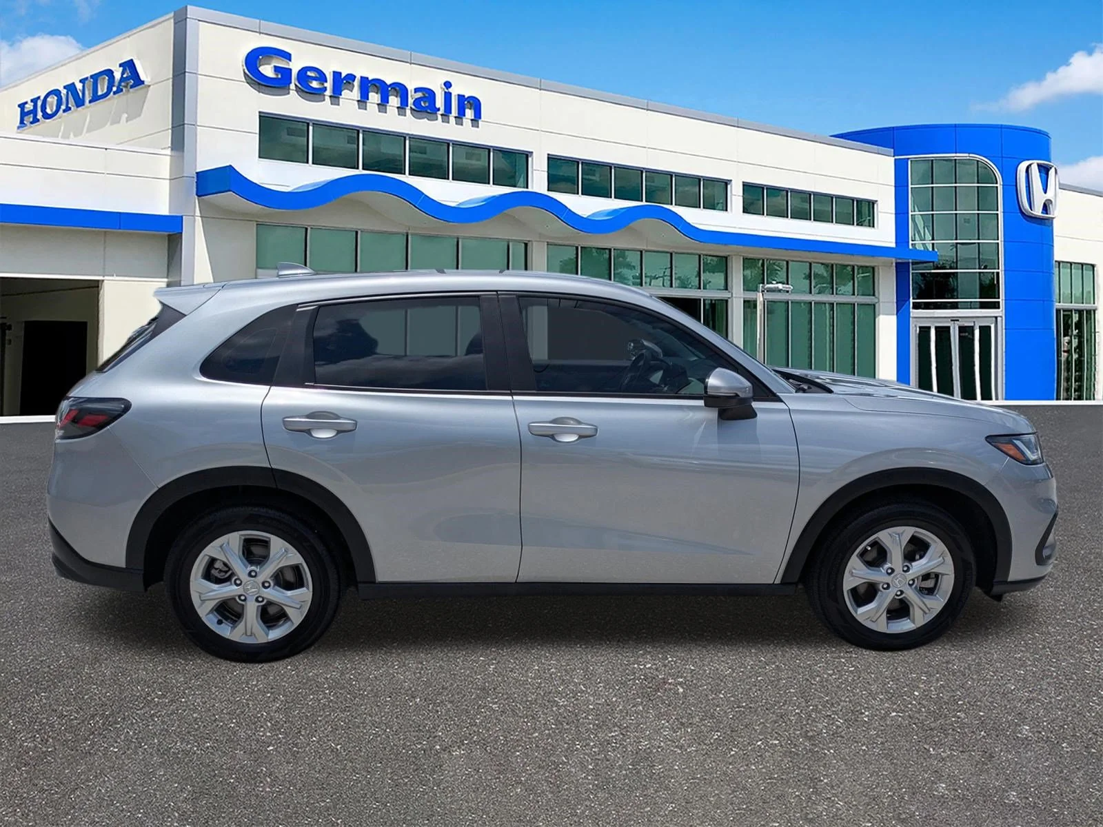 Certified Used 2024 Lunar Silver Metallic Honda LX image 32