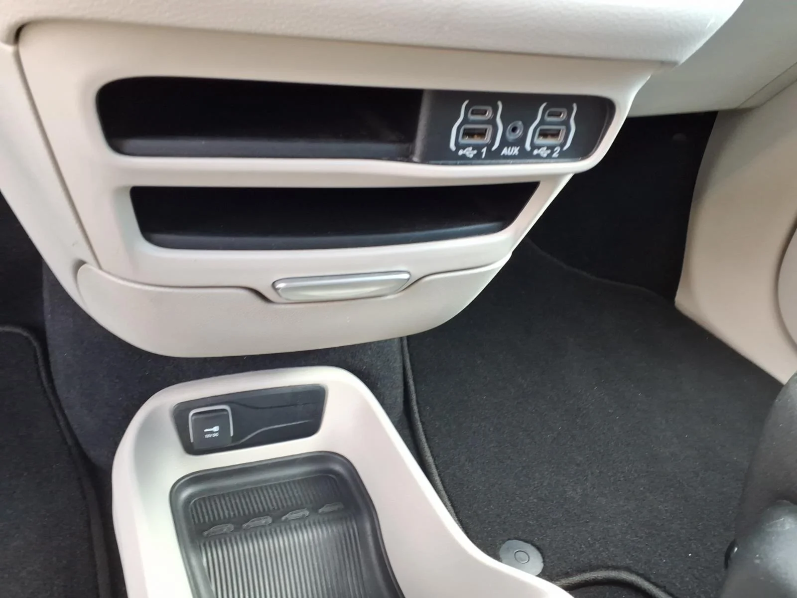 Used 2023 Bright White Clear Coat Chrysler LX image 8