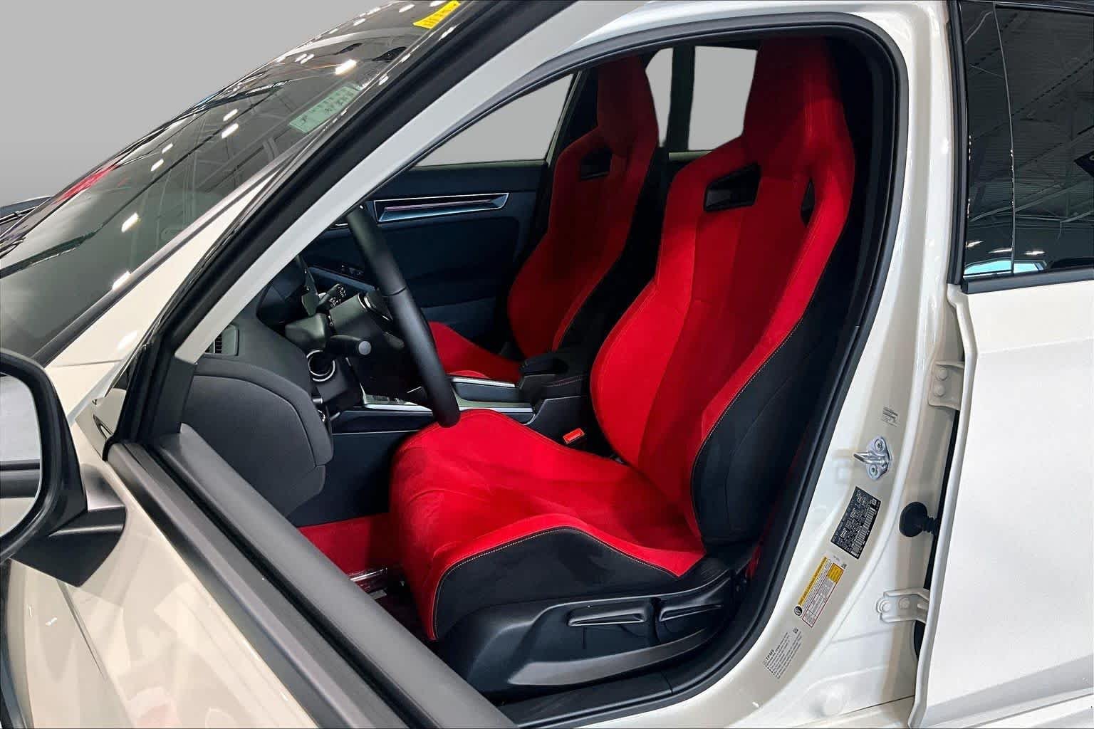 Used 2025 Championship White Honda  image 8