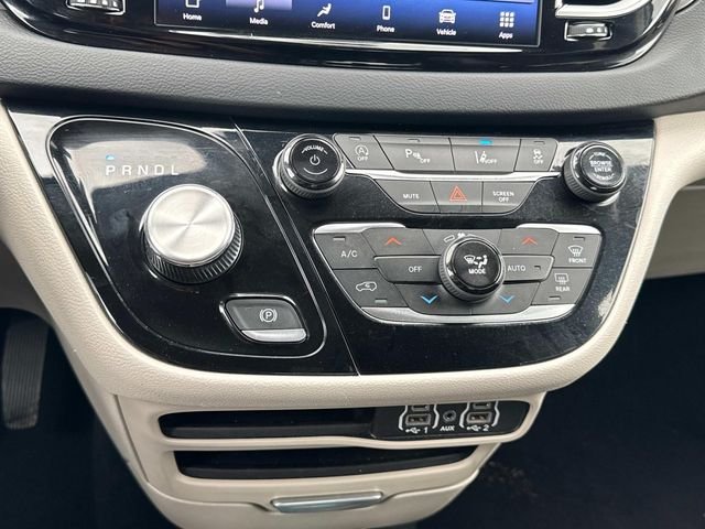 Used 2023 White Chrysler Touring L image 32