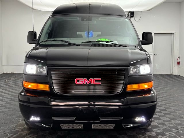 Used 2025 Onyx Black GMC Explorer Limited SE image 5