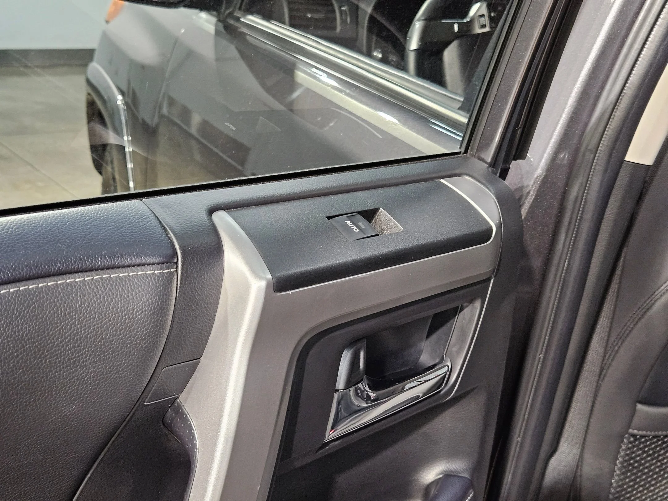 Used 2023 Magnetic Gray Metallic Toyota SR5 Premium image 36