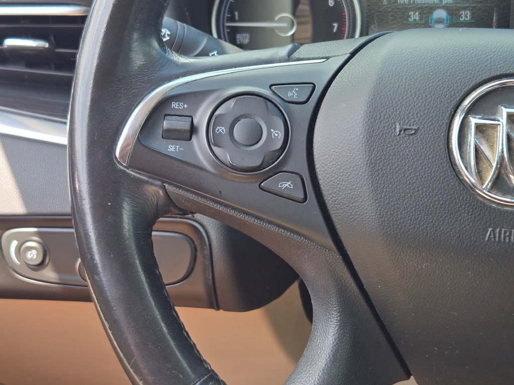 Used 2018 Silver Buick Essence image 39