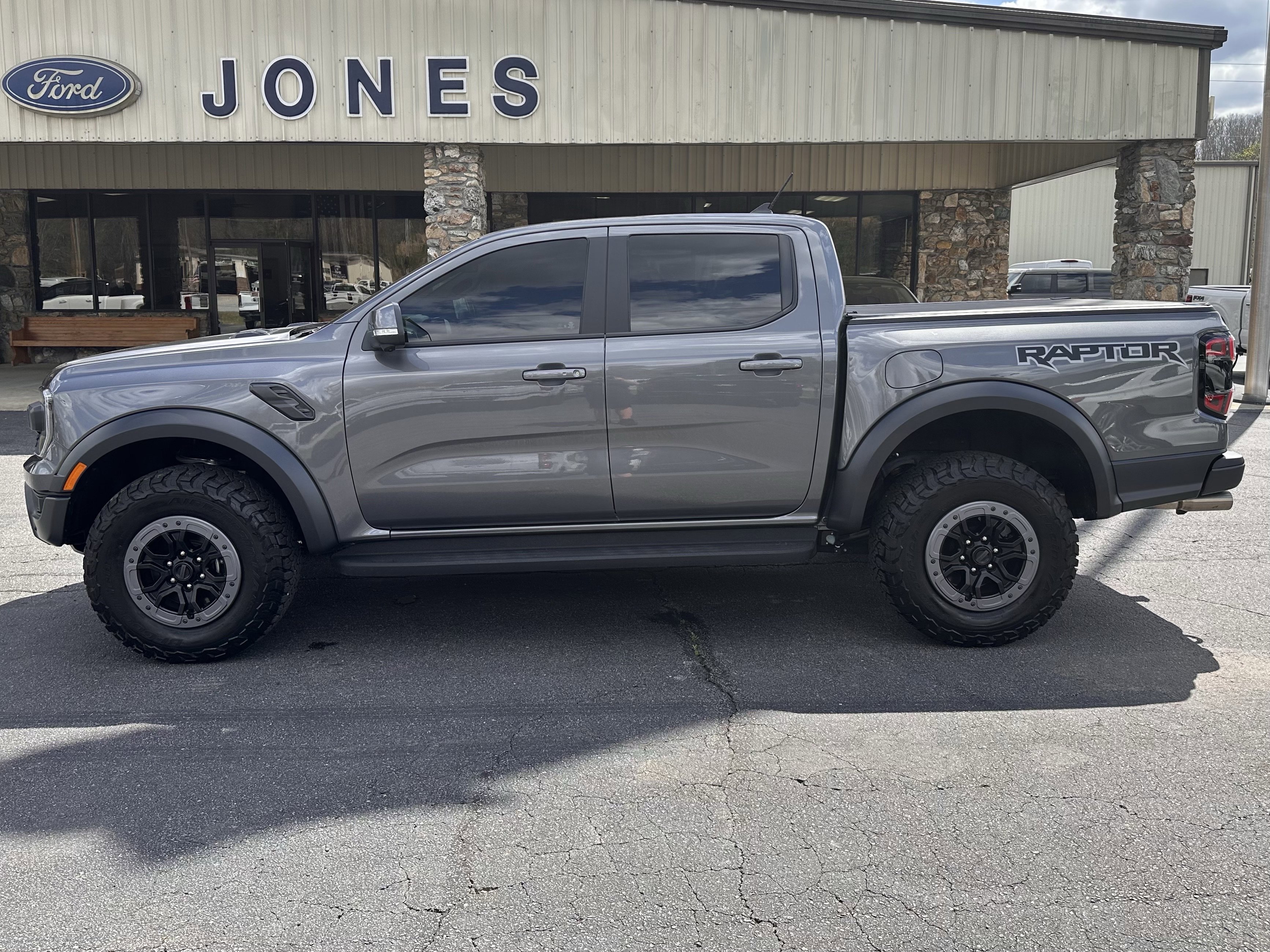 2025 Ford Ranger Raptor 4x4 SuperCrew 5' Box's photo