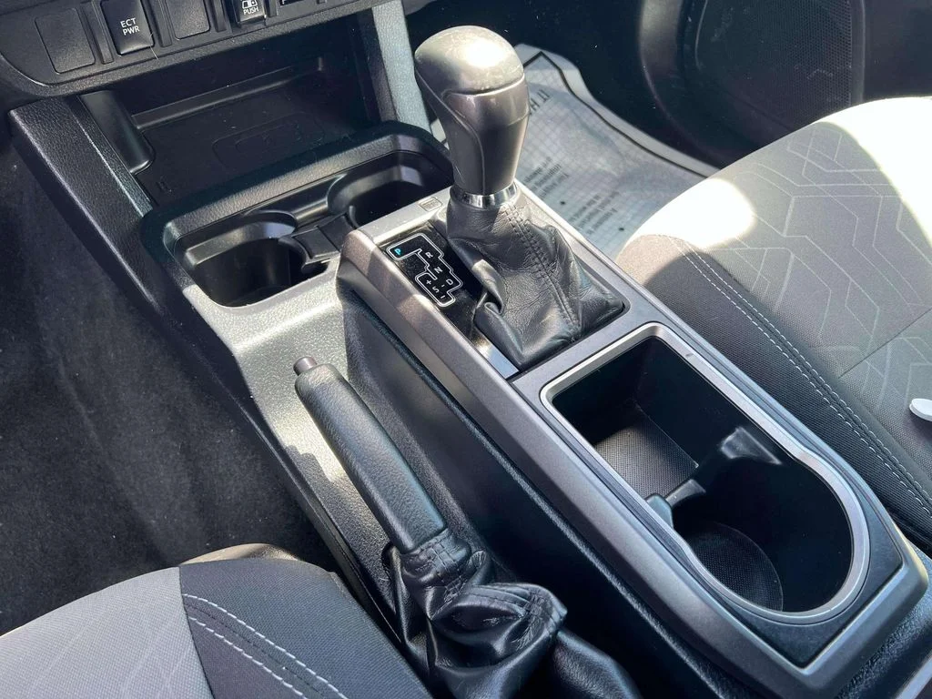 2020 Toyota Tacoma TRD Sport - Photo 16