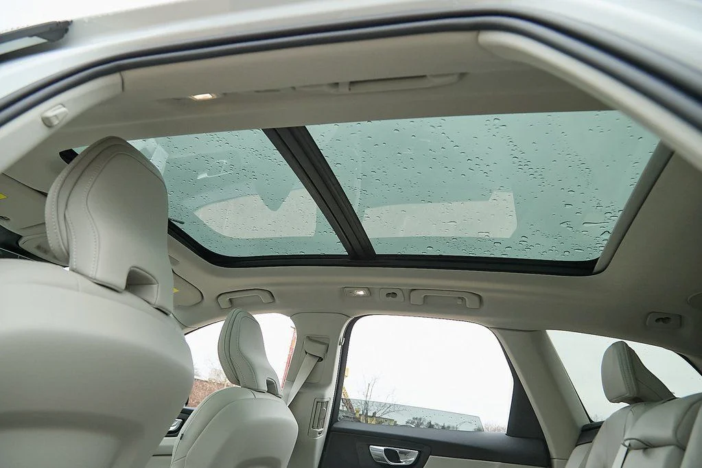New 2026 Crystal White Volvo Ultra image 21