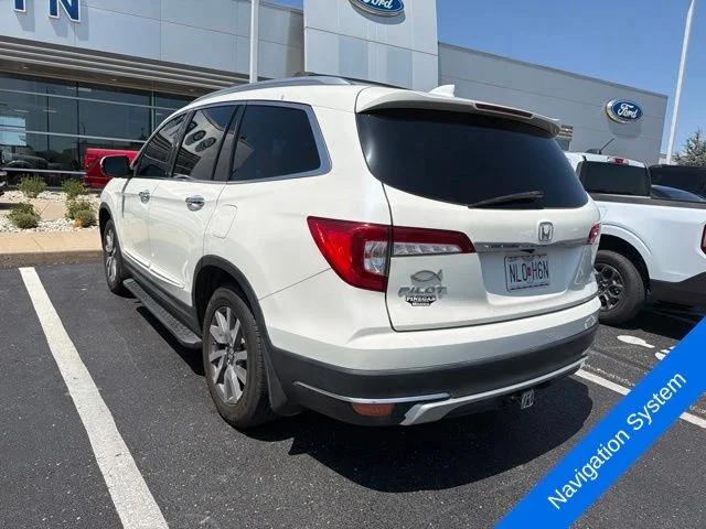 Used 2019 White Diamond Pearl Honda EX-L image 6