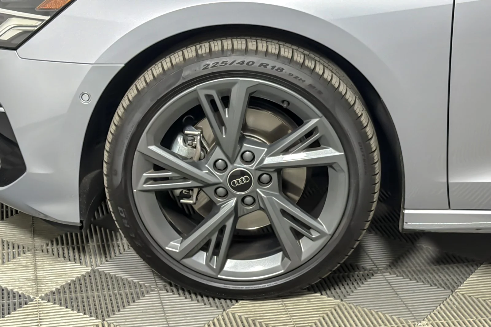 Used 2024 Florett Silver Metallic Audi Premium Plus 40 TFSI quattro image 25