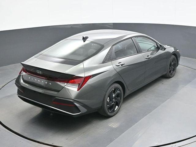 New 2026 Gray Hyundai SEL Sport Plus image 17