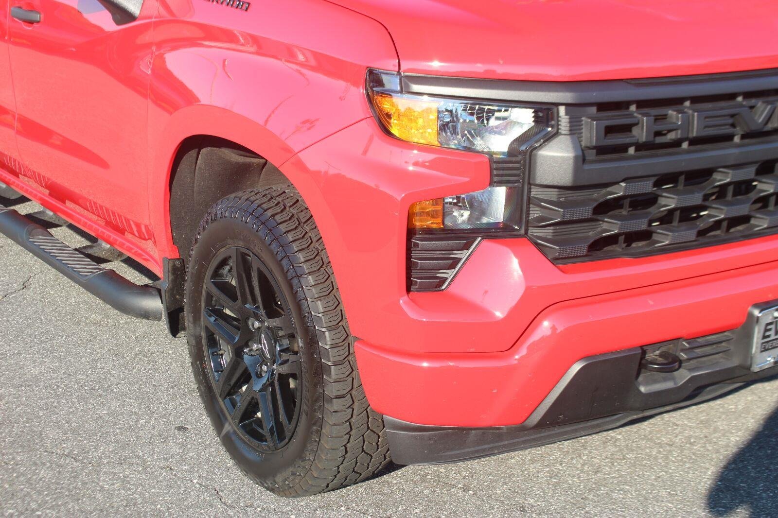 Used 2025 Red Hot Chevrolet Custom image 9
