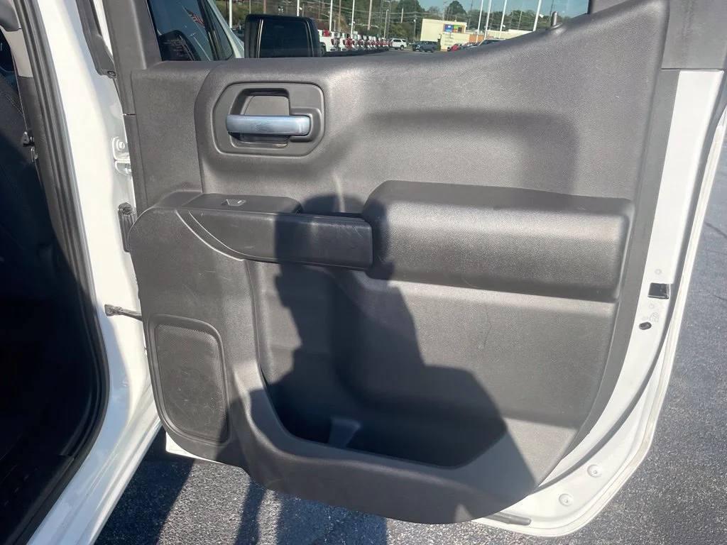 Used 2023 SUMMIT WHITE Chevrolet Custom image 17
