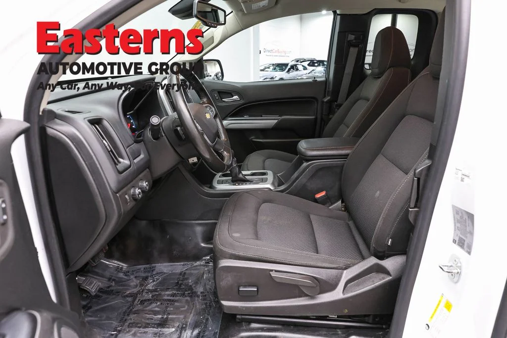 Used 2022 White Chevrolet LT image 13