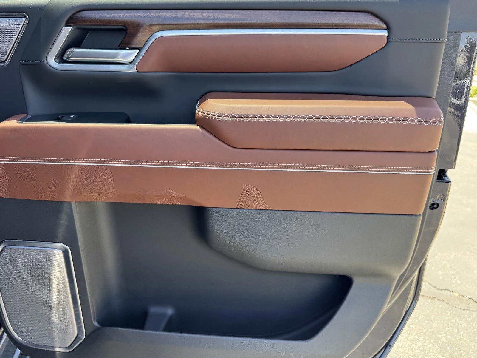 New 2026 Titanium Rush Metallic GMC Denali Ultimate image 12
