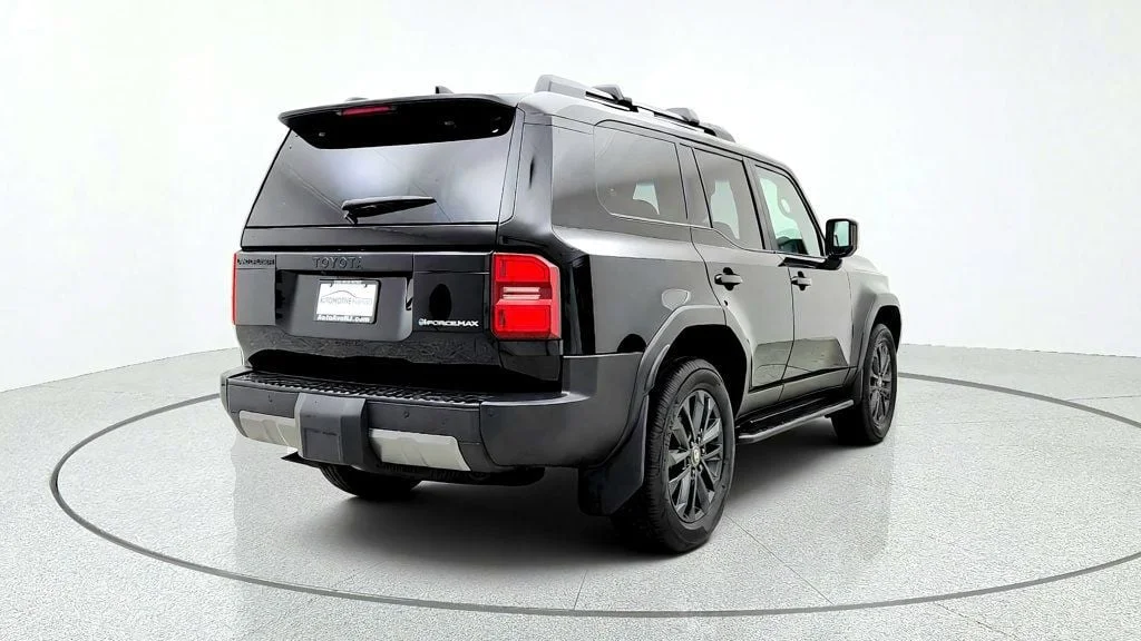 Used 2026 Black Toyota 4WD w/ Moonroof, JBL, HUD, 20