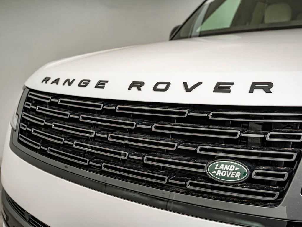 New 2026 Icy White Satin Land Rover SE image 12