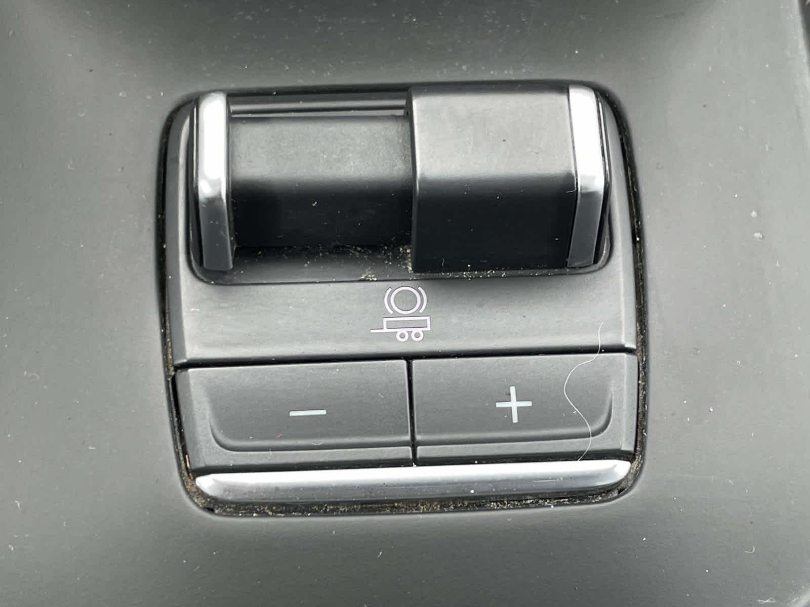 Used 2023 Summit White GMC Denali image 34