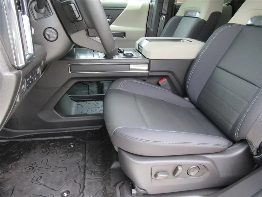 2026 GMC HUMMER EV 2X - Photo 16