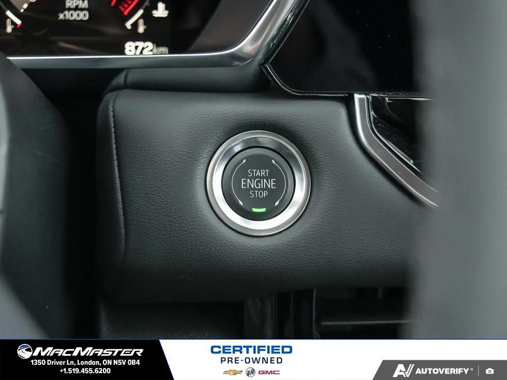 Used 2025  GMC Elevation image 30