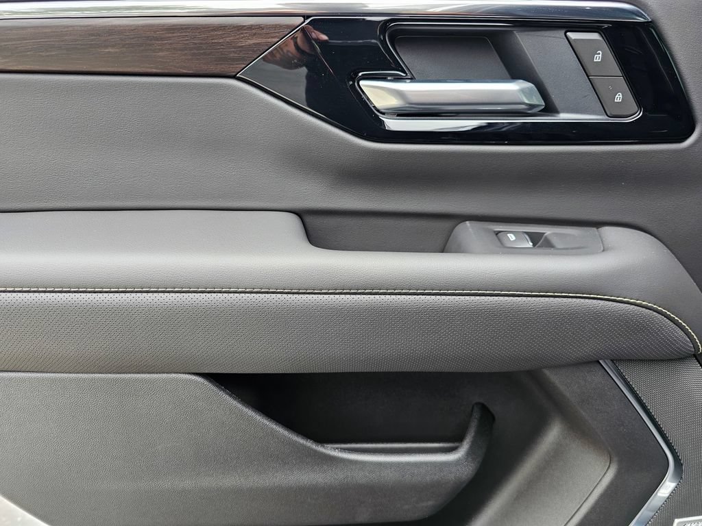 2026 Chevrolet Tahoe Premier - Photo 18