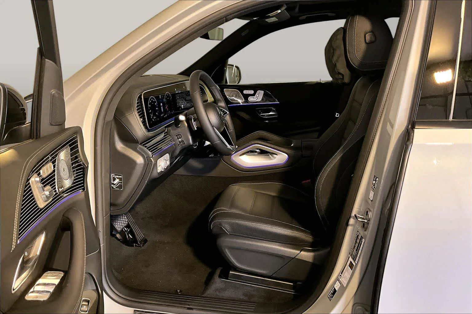 New 2026 MANUFAKTUR Alpine Grey Mercedes-Benz GLE 580 image 13