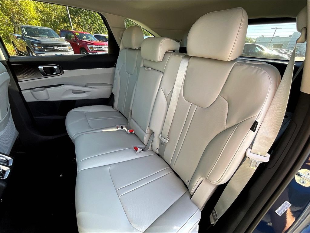 2026 Kia Sorento — photo 14