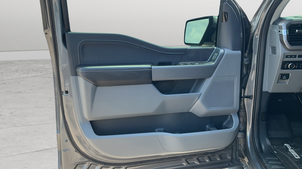 Used 2024 Silver Ford XLT image 18