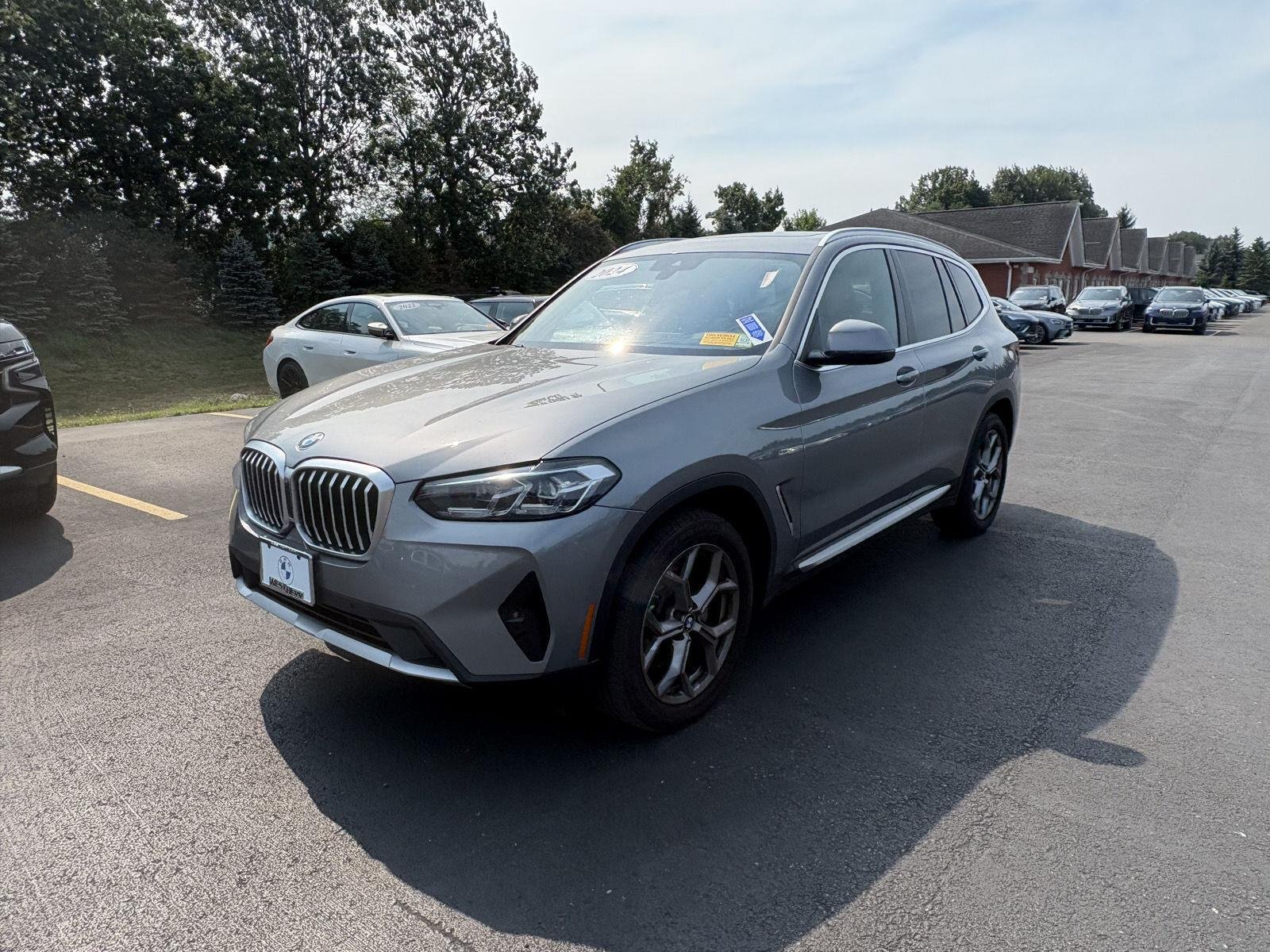 Used 2024 Skyscraper Grey Metallic BMW xDrive30i image 3