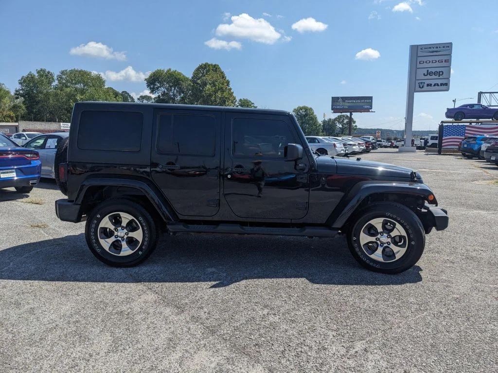 Used 2017 black Jeep 4d Convertible Sahara image 6