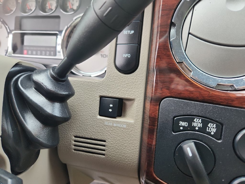 Used 2008  Ford XL image 28