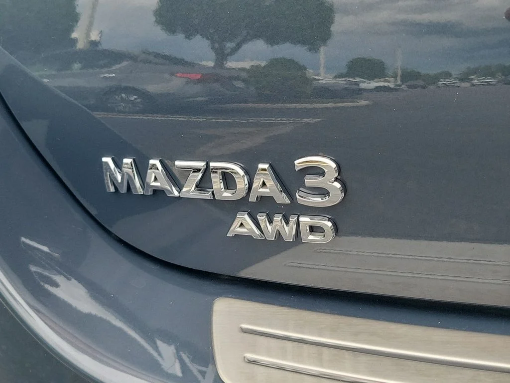 Used 2025 Gray Mazda 2.5 S Carbon Edition image 9