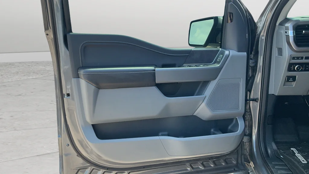 Used 2024 Gray Ford XLT image 18