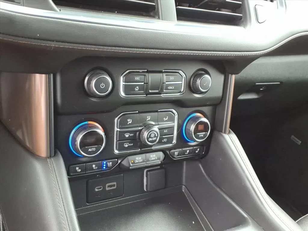 Used 2021 BLACK Chevrolet High Country image 9