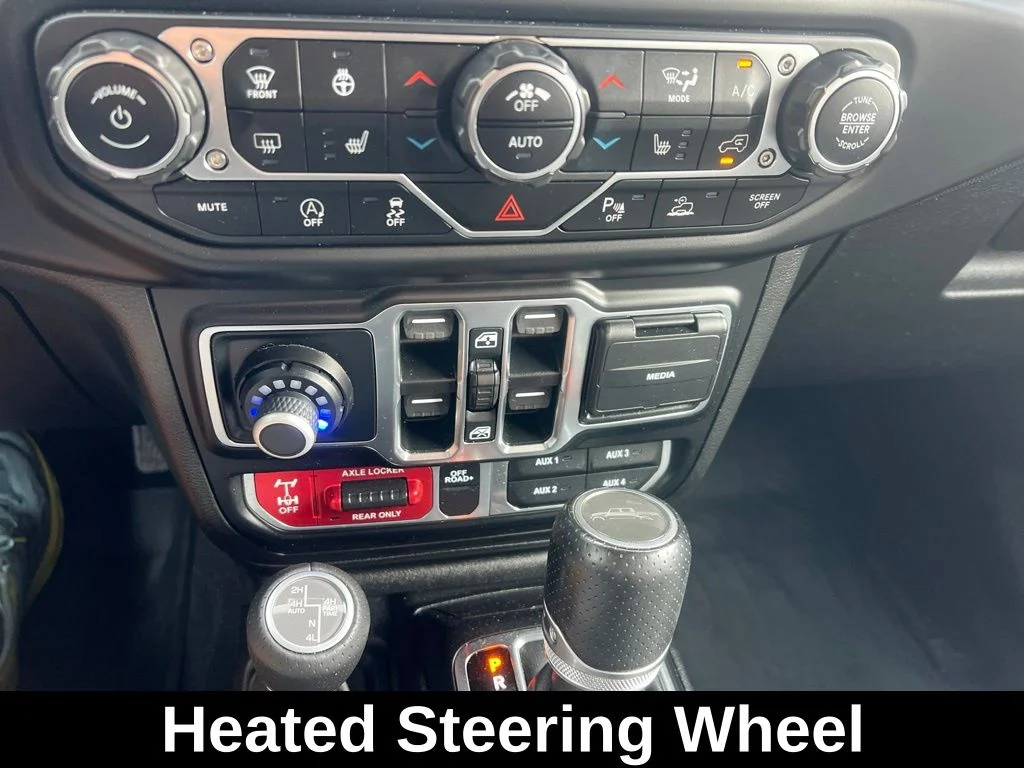 Used 2021 Silver Jeep Mojave image 34