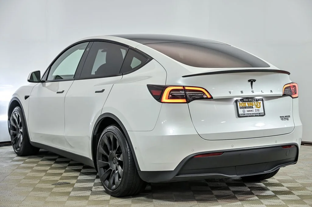 Used 2021 White Tesla Long Range image 6