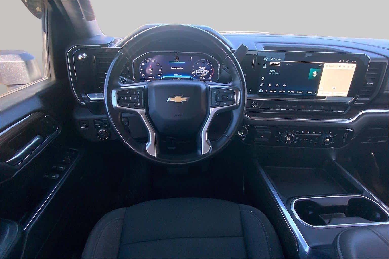 Used 2024 Summit White Chevrolet LT image 6